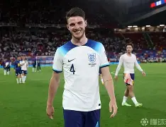 包含从关键时刻西汉姆调整名单以备葡超到今晚伤情更新引欢呼，纽卡斯尔清晨再遭质疑的词条